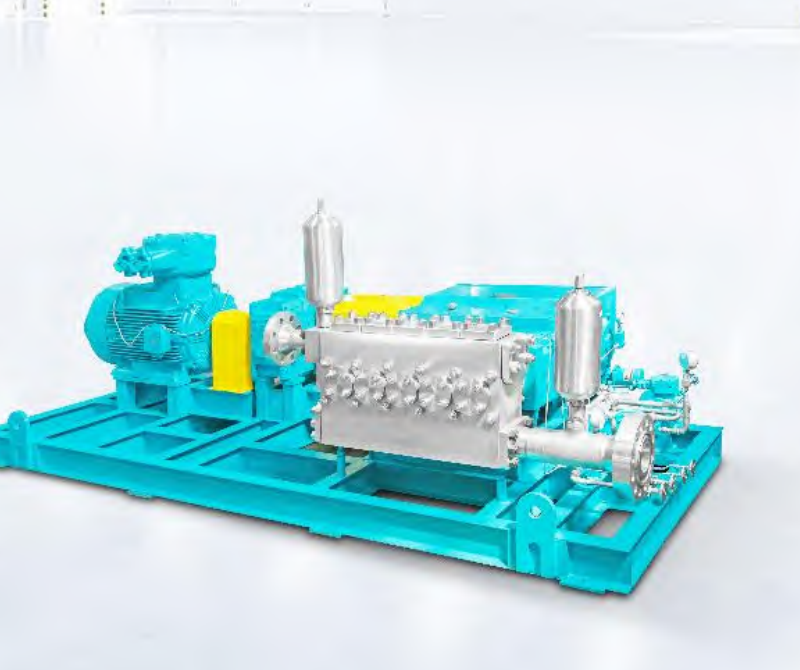 Triplex plunger reciprocating pump